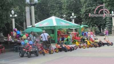 В Тернополі дітей агітують пити "Микулинецьке" пиво