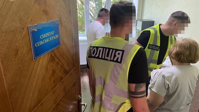 На відстрочці хотіли заробити в ЦНАПі на Чортківщині