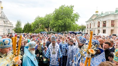 Тернопільський митрополит УПЦ МП відвідав монастир московського  патріарха Кирила