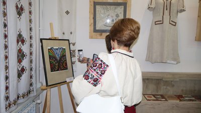 У Тернополі презентували вишивки, які свідчать про незламність нації