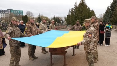 Уже втретє: в Тернополі перепоховали захисника, котрий загинув ще два роки тому. ВІДЕО