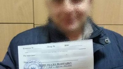 За порушення правил дорожнього руху та комендантської години водіям вручатимуть повістки у військомат