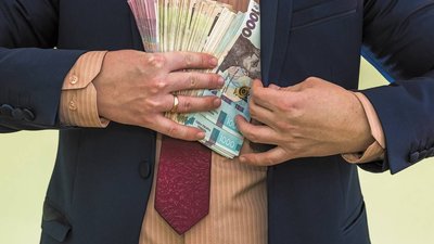 Виписав премію сам собі: у Тернополі судили посадовця служби цивільного захисту