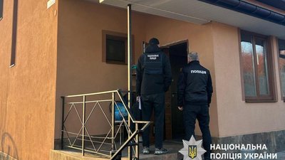 Нацполіція проводить обшуки в лікарнях. Підозрюють великі фінансові махінації