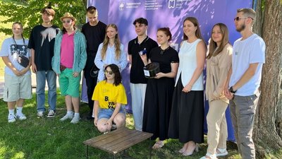 Листи у майбутнє: у Тернополі заклали капсулу часу. ВІДЕО