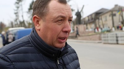 Що чекатиме найближчим часом на дороги у Вишнівці, які не ремонтували понад 20 років. ФОТО