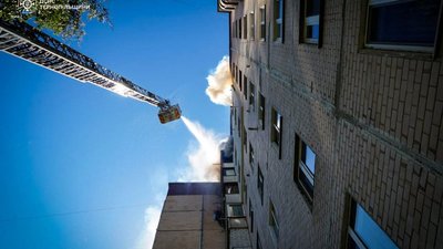 Внаслідок вчорашньої пожежі у квартирі в Тернополі постраждали двоє людей