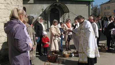 За вимогами воєнного часу: як на Тернопільщині будуть проходити Великодні богослужіння