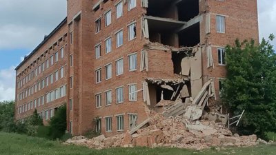 Поліклініка обвалилася на Тернопільщині. "Без російських ракет"