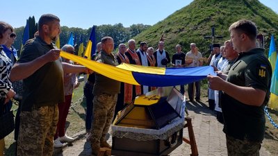 На Тернопільщині попрощалися із військовою лікаркою Тетяною Гупало. ФОТО