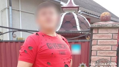 Молодик, котрий зарізав рідну матір і брата, проведе решту життя за ґратами