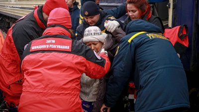 Ще один евакуаційний потяг з Донеччини прибув до Тернополя