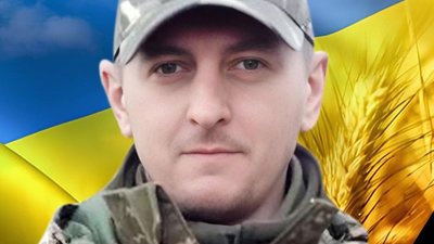 Загинув ще у травні 2023 року: на вічний спочинок додому повертається захисник Віктор Михальчишин