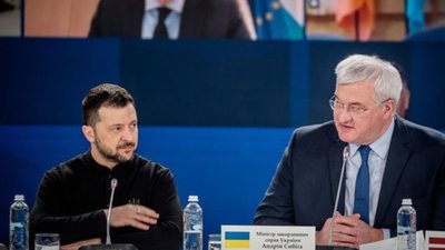 Президент спростував чутки про відставку міністра закордонних справ