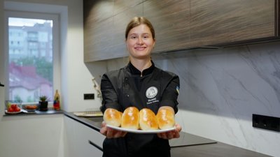 Завдяки українським пампушкам: юна тернополянка перемогла у кулінарному конкурсі в Шотландії