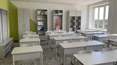 У Лановецькій школі облаштували два сучасні навчальні кабінети