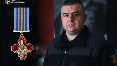 Президент нагородив тернопільського рятувальника медаллю