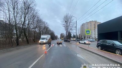 Водій автомобіля збив чоловіка на пішохідному переході