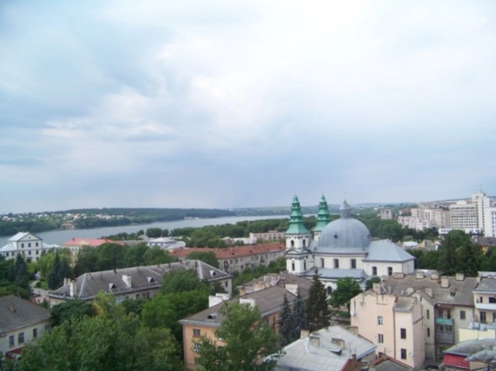 На Тернопільщині на вихідних буде хмарно, але без опадів