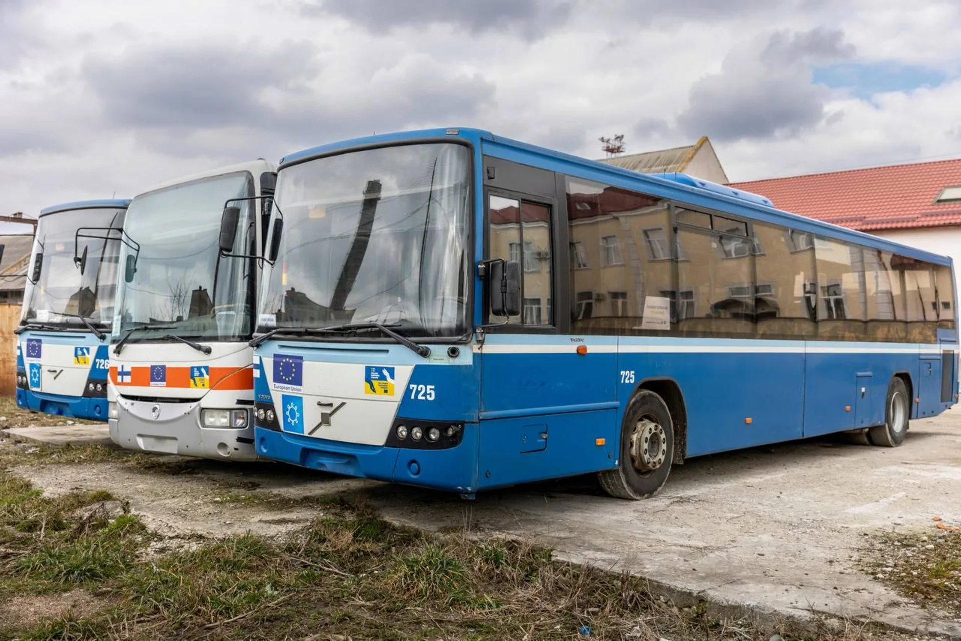 Стало відомо, які громади Тернопільщини отримають шкільні автобуси