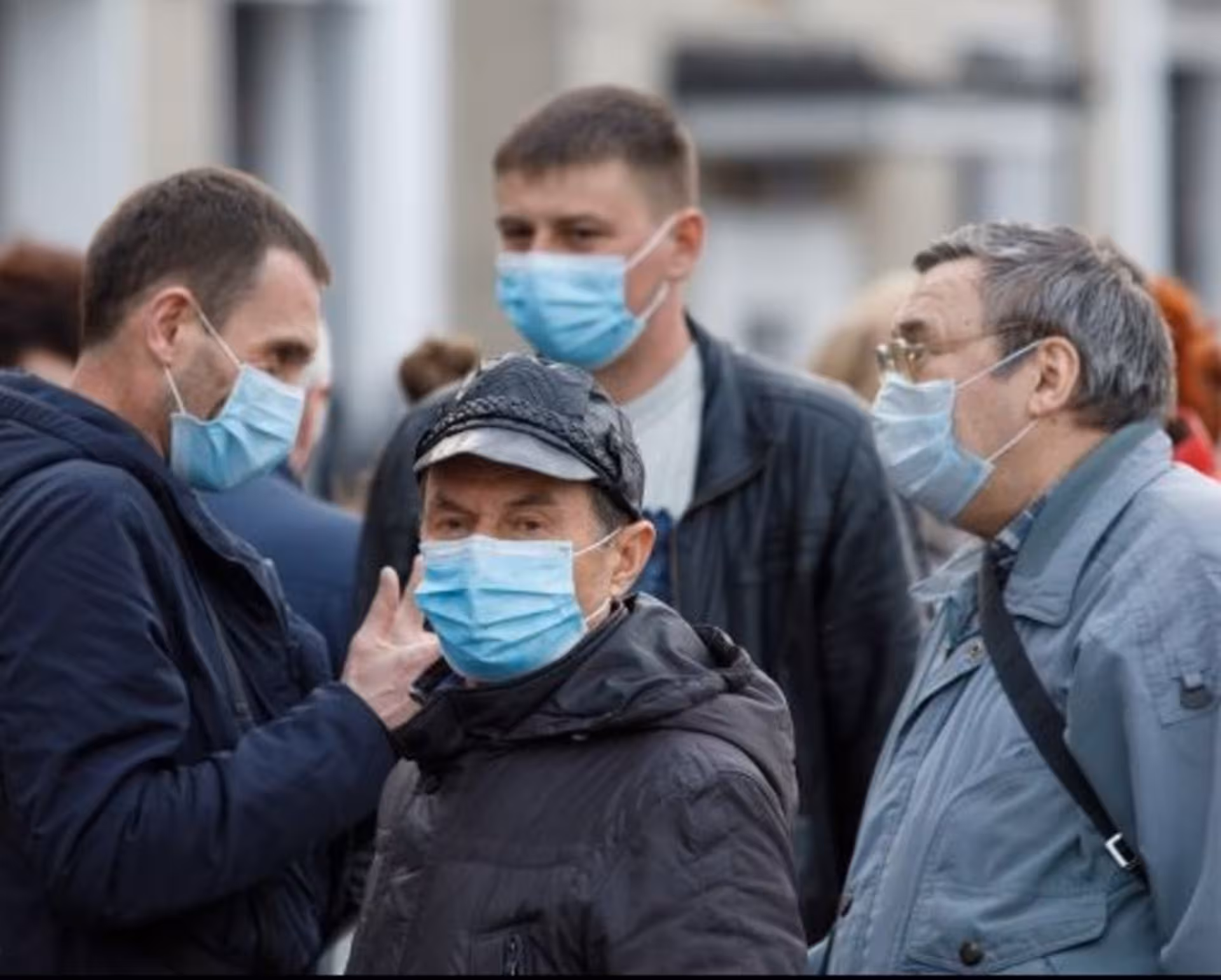 За тиждень в області оштрафували майже півтисячі людей, котрі були без масок