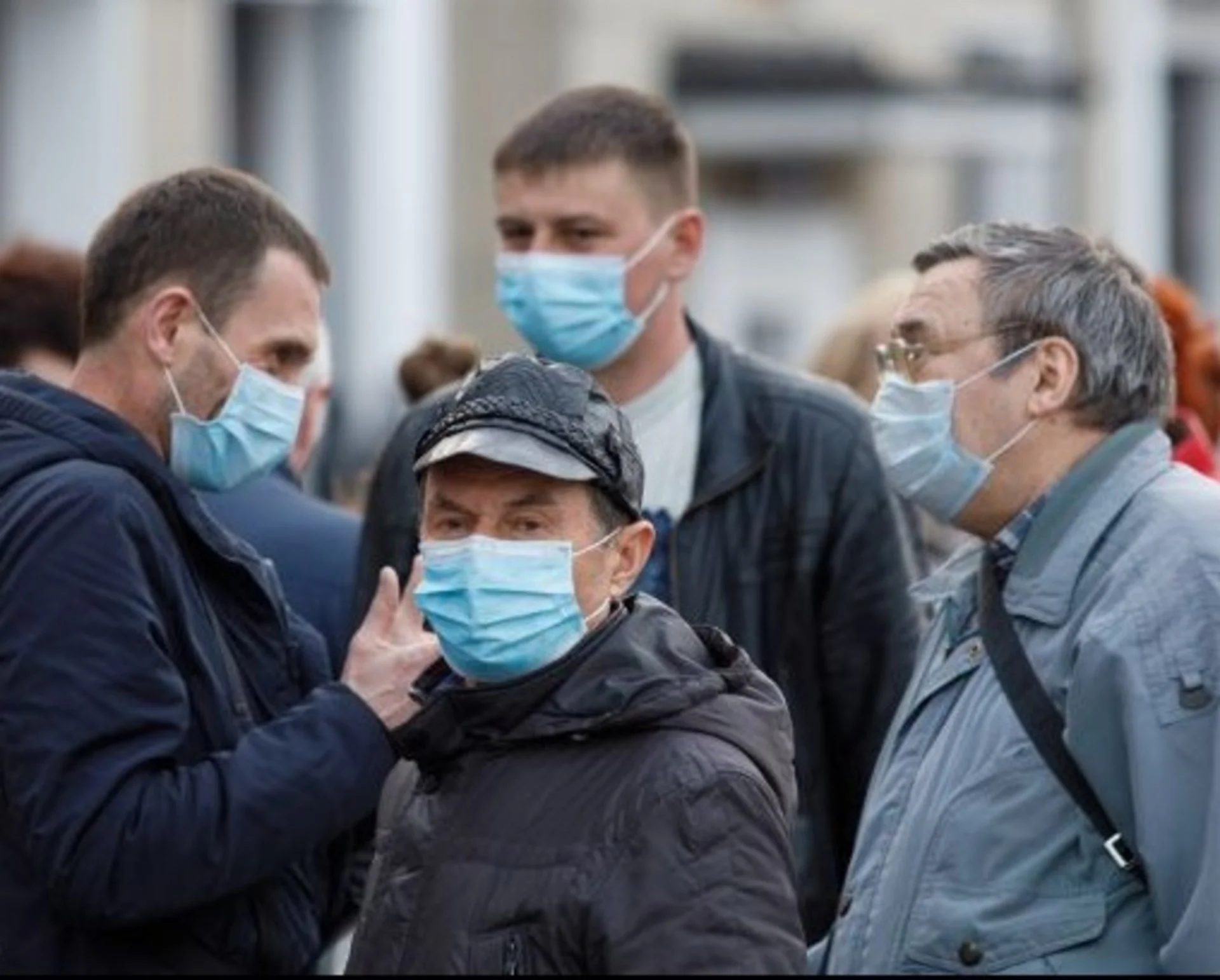 За тиждень в області оштрафували майже півтисячі людей, котрі були без масок