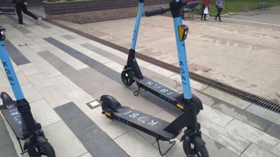 У Тернополі збирають голоси за заборону електросамокатів