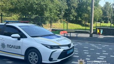 Підлітки влаштували стрілянину біля дитячого майданчика в Тернополі. ВІДЕО