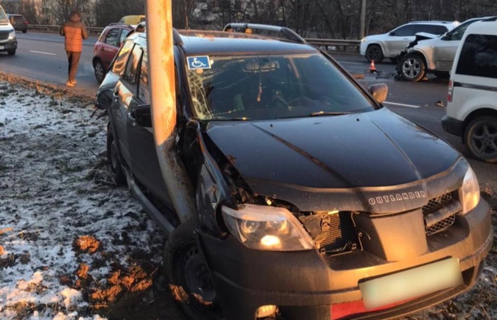 Травмовані люди і зім'яті автівки: жахлива автотроща на Будного. ФОТО, ВІДЕО