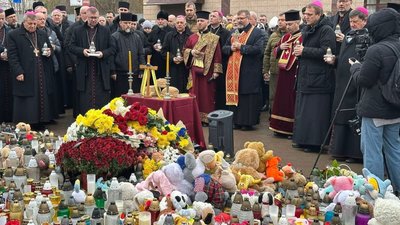 На місці ракетного обстрілу у Тернополі молилися Патріарх та Папський нунцій