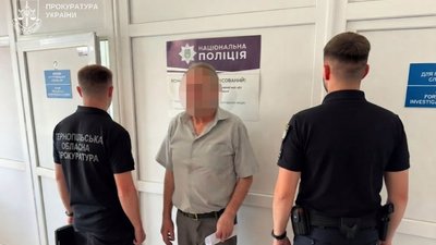 Торгівля людьми та позбавлення волі: директора медичного закладу підозрюють у важких злочинах