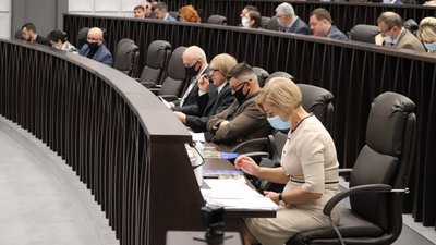 Депутати облради виступлять проти підняття тарифів та продовження локдауну