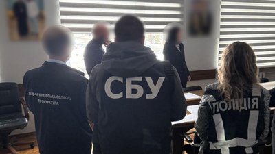 Голову громади затримали під час отримання частини хабаря