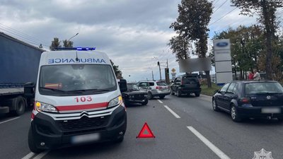 На в'їзді в Тернопіль сталося ДТП з потерпілими