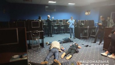 У Тернополі "накрили" цілу мережу гральних залів. ФОТО