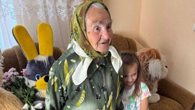Ціла епоха: сторічна ювілярка з Тернопільщини виховала двох дітей, шістьох онуків і чотирнадцять правнуків