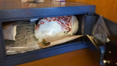 Посадовців Нацполіції 3 західних областей підозрюють у "кришуванні" порноофісів