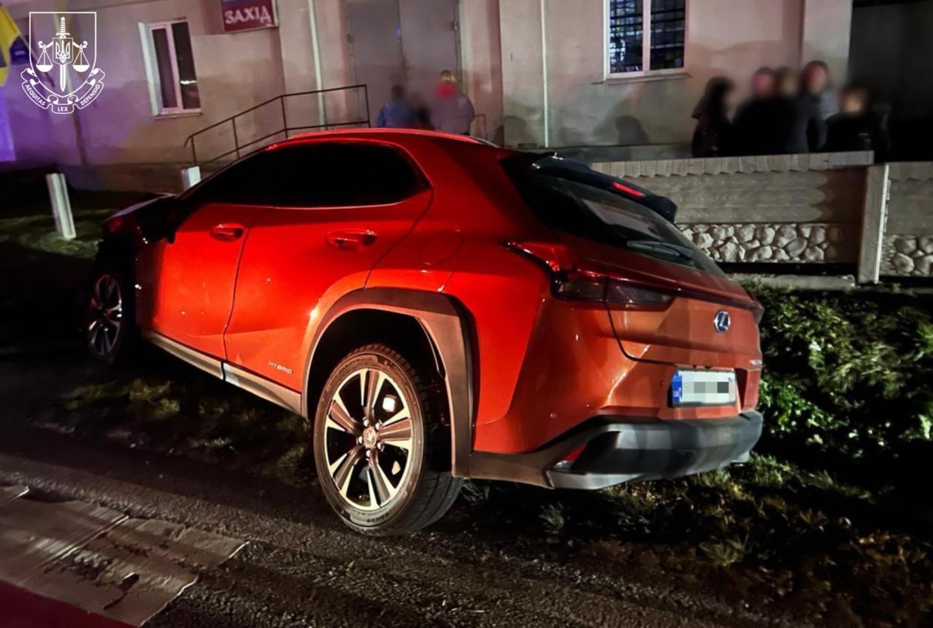 Суддя з Тернопільщини на Лексусі збила на смерть пішохода у сусідній області (ФОТО)