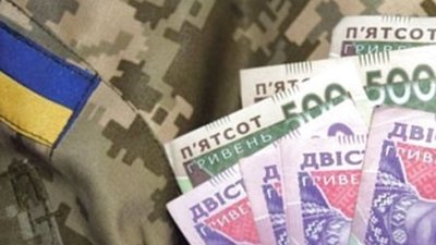 Бійці ЗСУ, котрі беруть участь у бойових діях, будуть отримувати щомісяця понад 100 тисяч гривень