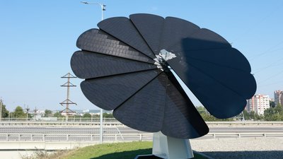 Вперше в Україні: у Тернополі з'явилася "Сонячна квітка". ФОТО