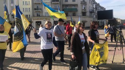 Півтора року в полоні: до Тернополя прибули учасники автопробігу на підтримку захисників Маріуполя