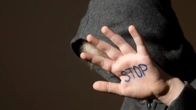 Оголосив себе Богом: через батька-психа підліток звів рахунки з життям