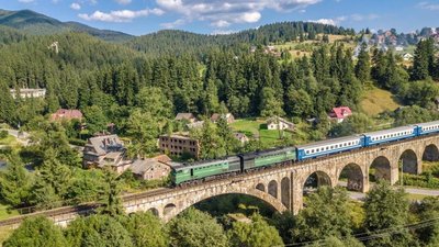 Через Тернопіль знову курсуватиме потяг до Карпат