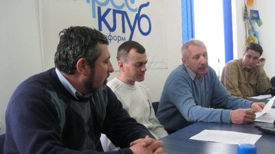 Перевізники відмовилися від двох гривень