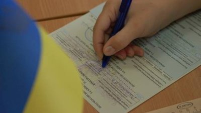 Будуть судити членкиню виборчої комісії, котра проголосувала чужим бюлетенем