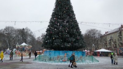 "Потрібне різдвяне диво": у Тернополі встановлять новорічну ялинку