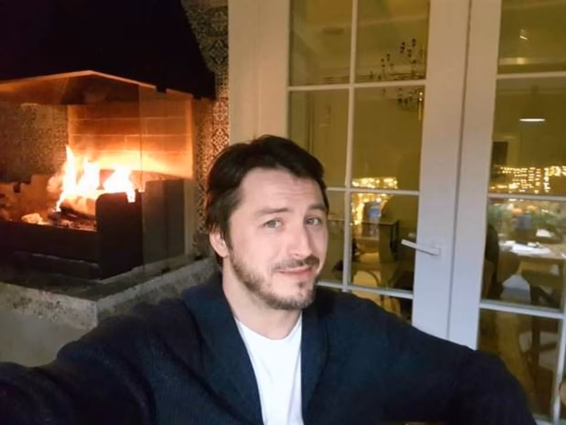З каміном і великим балконом: Сергій Притула показав інтер'єр своєї розкішної квартири. ФОТО