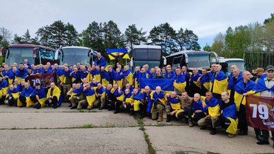 "Після важких випробувань": що відомо про захисників з Тернопільщини, які вчора повернулися з полону