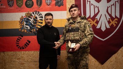 Президент вручив орден "За мужність" десантнику з Тернопільщини. ФОТО