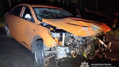 Автомобіль на швидкості злетів з траси: у жахливій автотрощі на Тернопільщині загинув чоловік